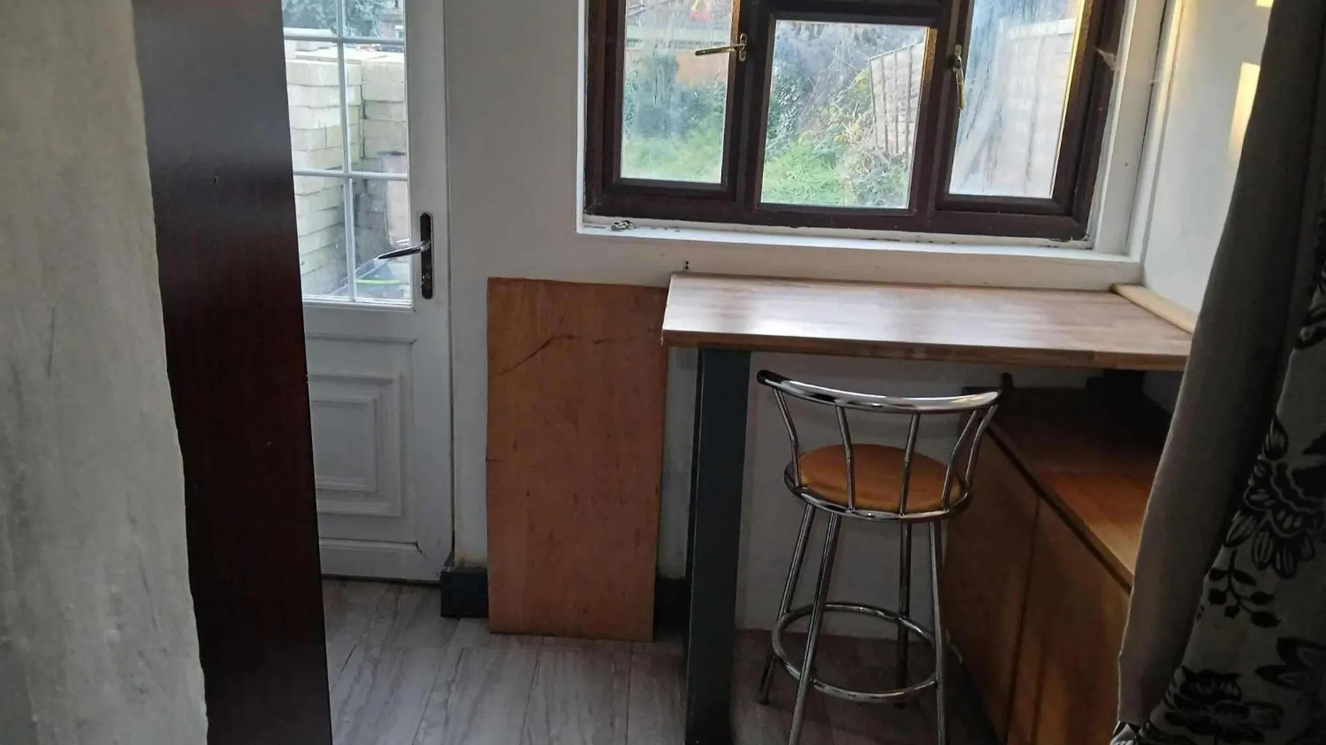 London House- 1Bed-Pet Friendly- Tv Appartement Barking  Barking (Greater London)